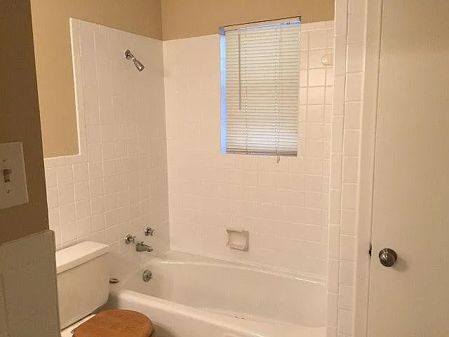2100 Kavanaugh Blvd #A — Photo 9