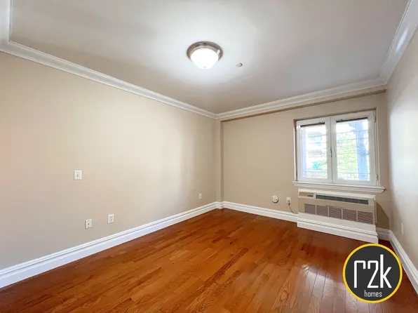 21-16 31st Avenue image 15 of 21