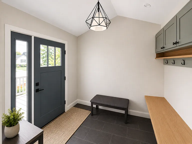 818 N Main St — Photo 5