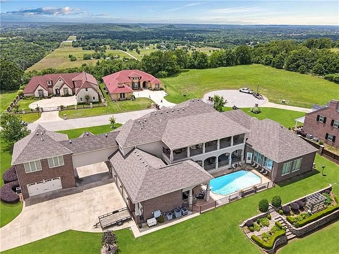 211 Saint Karr Way, Fort Smith, AR 72916 Zillow