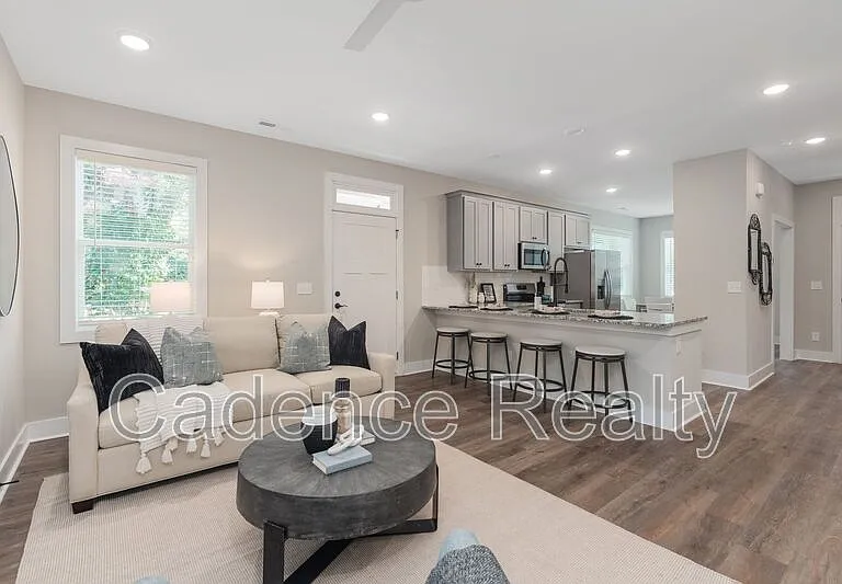 1733 Perimeter Loop — Photo 13