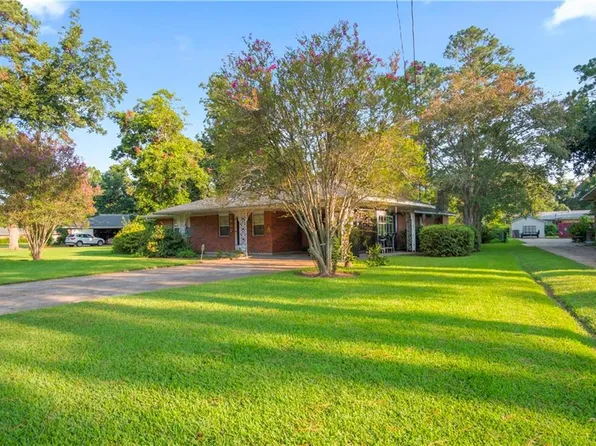 1802 Shirley Park Pl, Alexandria, LA 71301