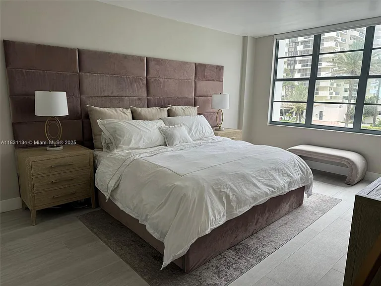 5700 Collins Ave #3C — Photo 9