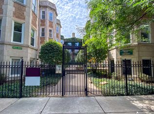 877 W Cornelia Ave #2, Chicago, IL 60657