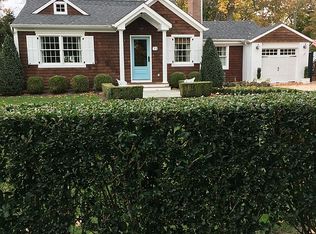 33 Oak Rd, East Patchogue, NY 11772