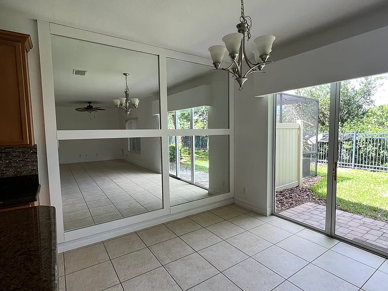 10411 Belfry Cir — Photo 33