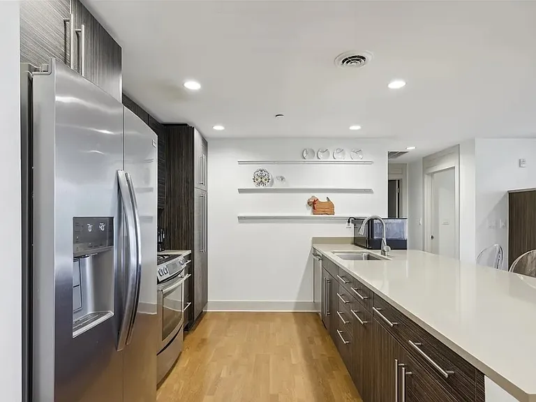 537 N Neville St #4B — Photo 4