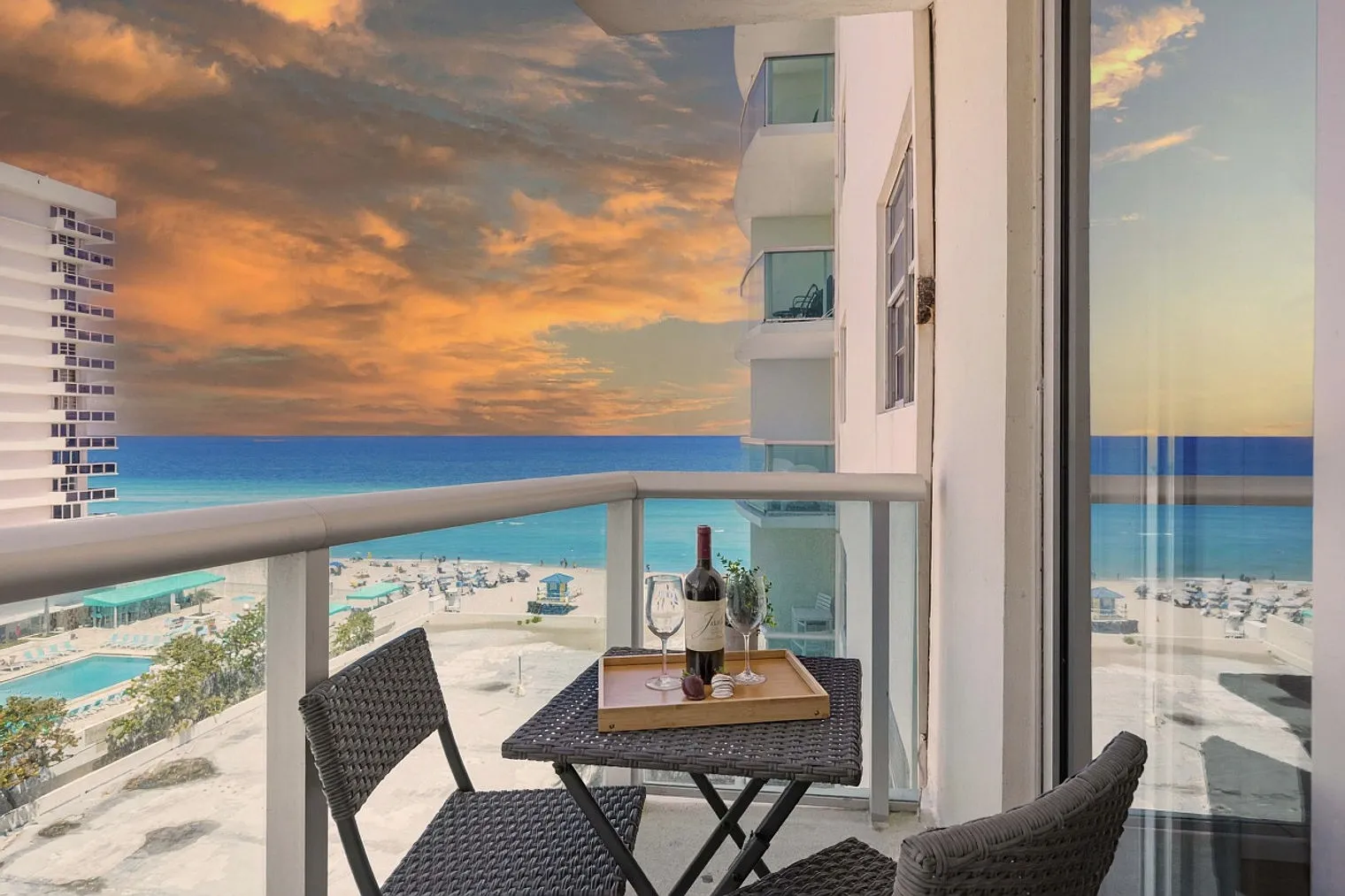 1 bed, 1.0 bath, 871 sqft, $3,709 — Photo 4