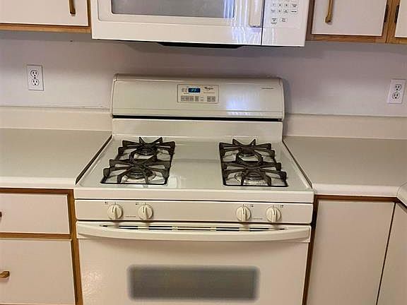 5th image of 2 New Haven Dr APT 202