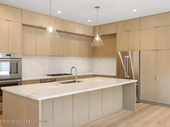424 Hidden Hollow Dr, Jackson, WY 83001