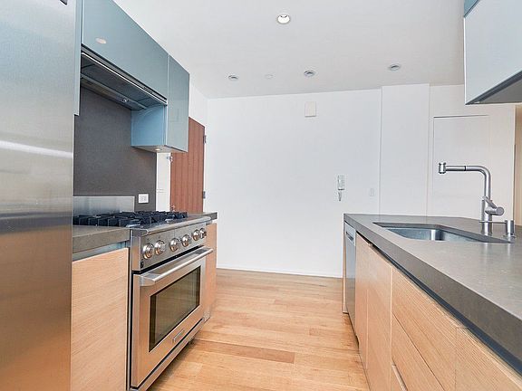 4th image of 2280 8th Ave APT 2A