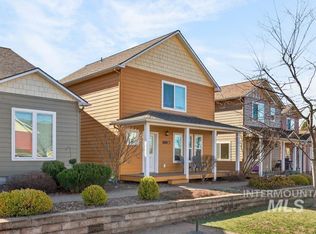 1342 Bristol Rd, Moscow, ID 83843