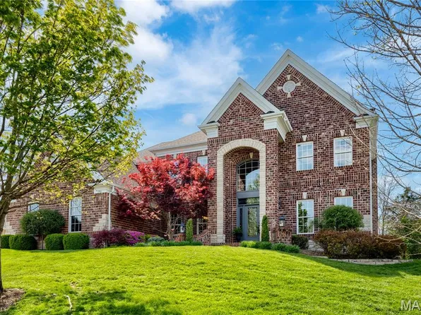 701 Boxwood Manor Ct, Ballwin, MO 63021