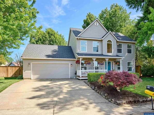 958 Meadowvale Ln, Woodburn, OR 97071