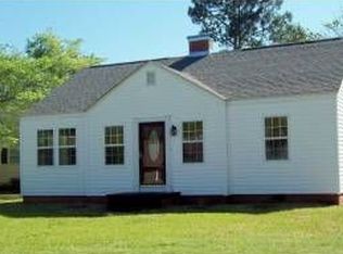 1601 Colonial Way, New Bern, NC 28560