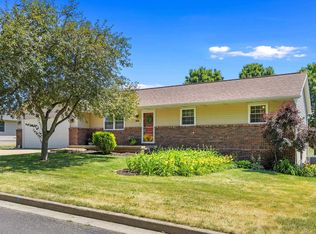 405 W 2nd St, Mackinaw, IL