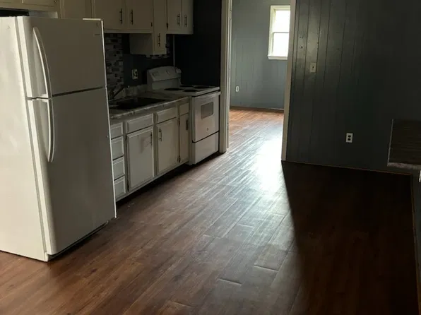 100 Holiday Hills Rd, Kingsport, TN