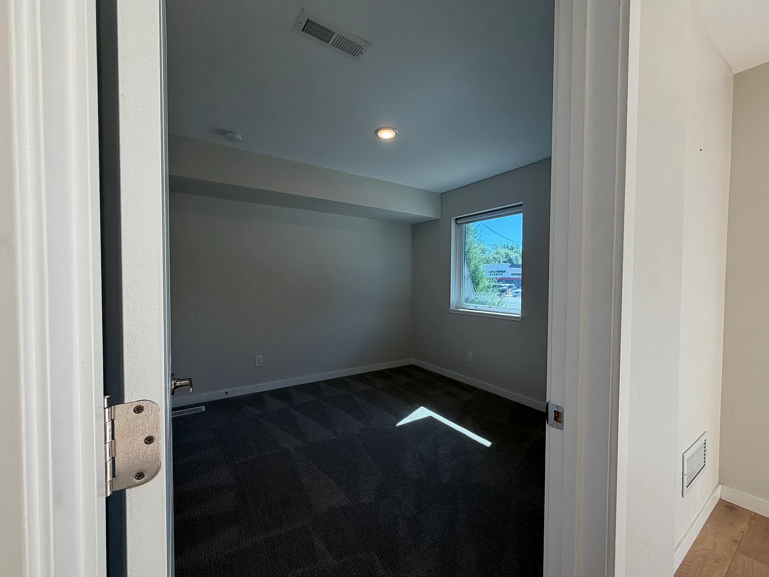 3 bed, 1739 sqft, $3,250 — Photo 4