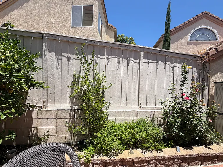 25 Santa Monica St — Photo 31
