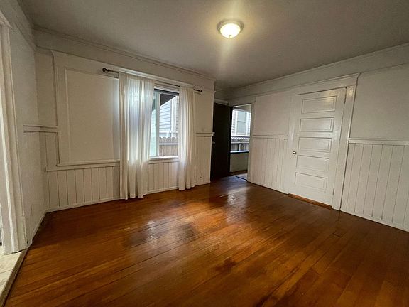 2nd image of 17 Ozone Ave #3
