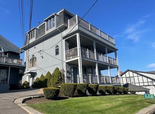 98 Rockland St FLOOR 3, Swampscott, MA 01907