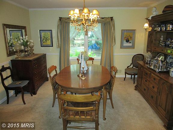 Dining Room is spacious