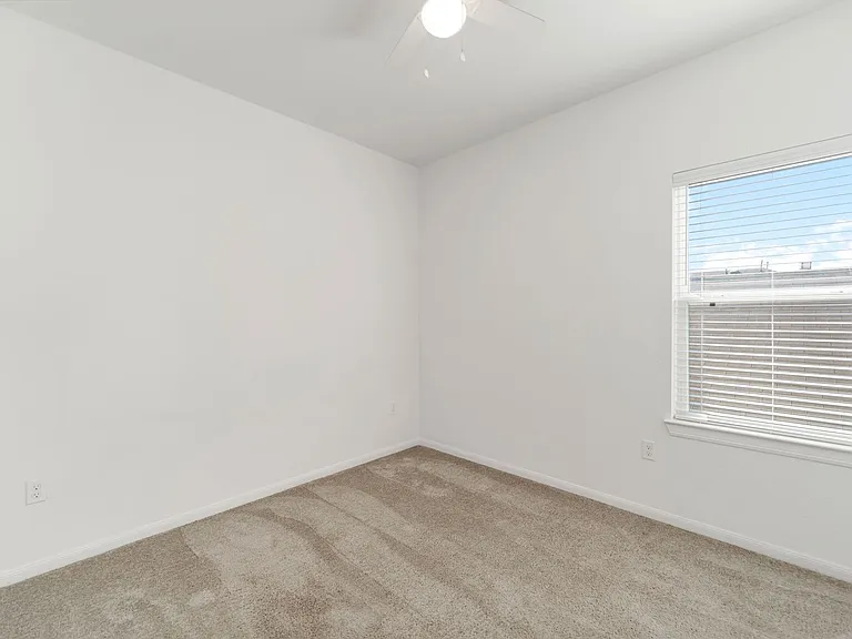 7902 Parnell St #B — Photo 12