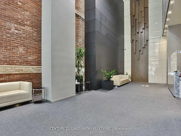 15 Grenville St #3102 — Photo 3