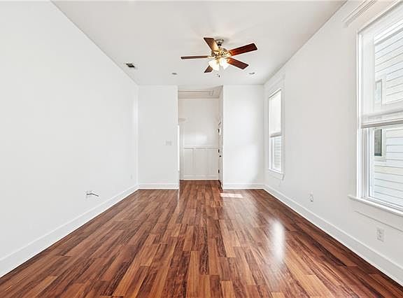3rd image of 2418 General Taylor St