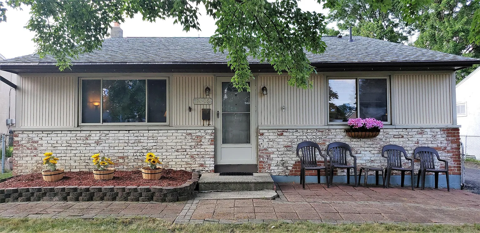 1036 E Lincoln Ave photo 1
