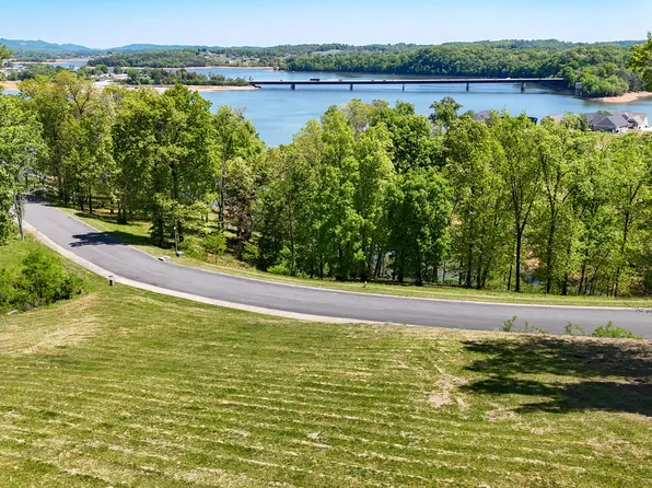 2093 Edgewater Sound, Morristown, TN 37814