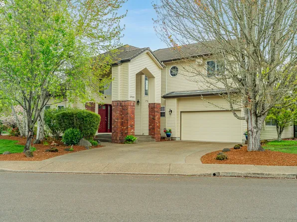 2520 NW Pinehurst Dr, McMinnville, OR 97128