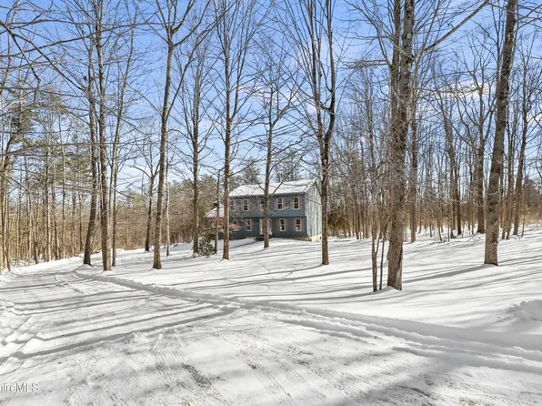 30 Galway Ct, Lenox, MA 01240
