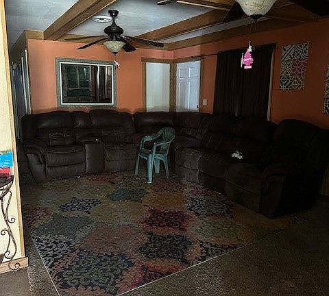 4th image of 4 Dogwood Dr