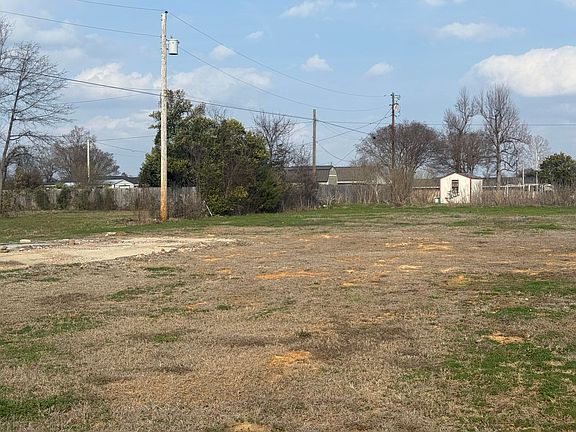 4th image of 1212 Brown St