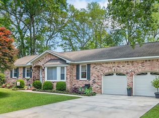 104 Labrador Ct, Summerville, SC 29485