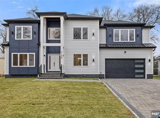 765 7th Ave, River Edge, NJ 07661