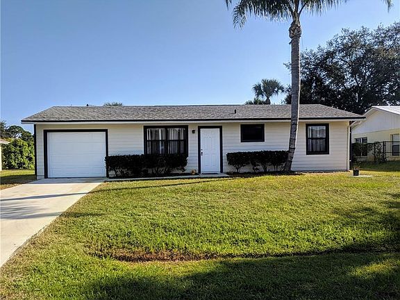 3rd image of 1911 SW Gold Ln