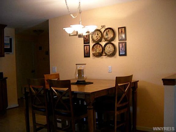 5th image of 48 Knollwood Dr
