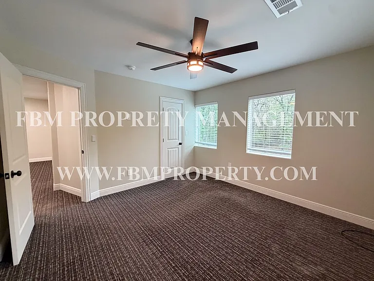 338 Post Oak Dr — Photo 18