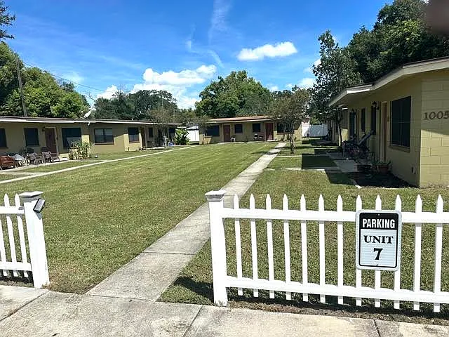 1 bed, 550 sqft, $925 — Photo 2