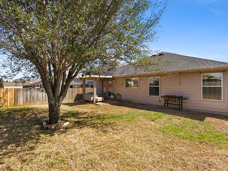 2031 Lake Trail Dr — Photo 31