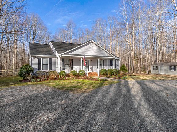4th image of 96 Geri Ln