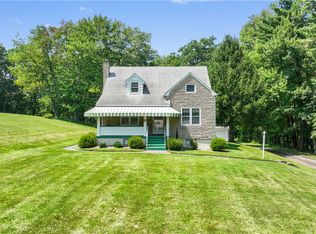 748 School St, Crescent, PA