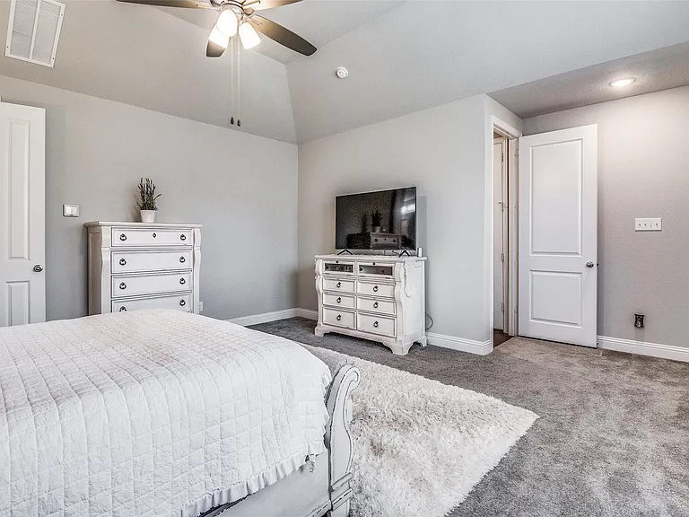 3521 Washington Dr — Photo 9