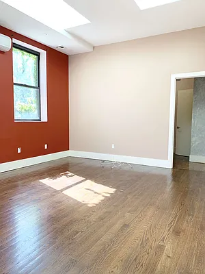 Rented by Manhattan Management LLC | media 57