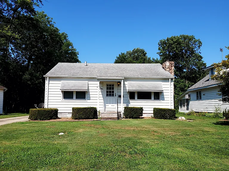 235 Gremer Ave — Photo 1