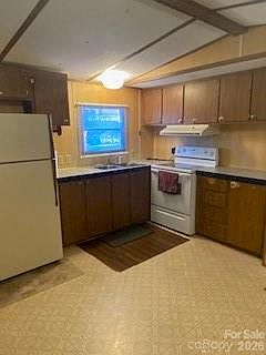 2nd image of 415 Oliver Rd