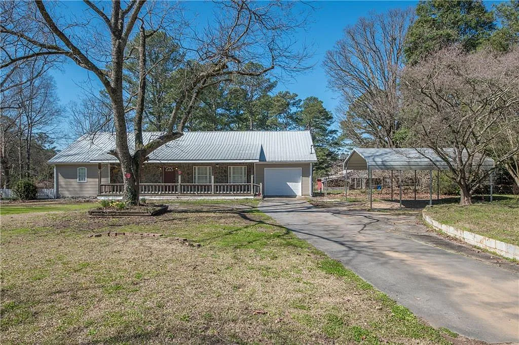 5550 Feldwood Rd photo 1