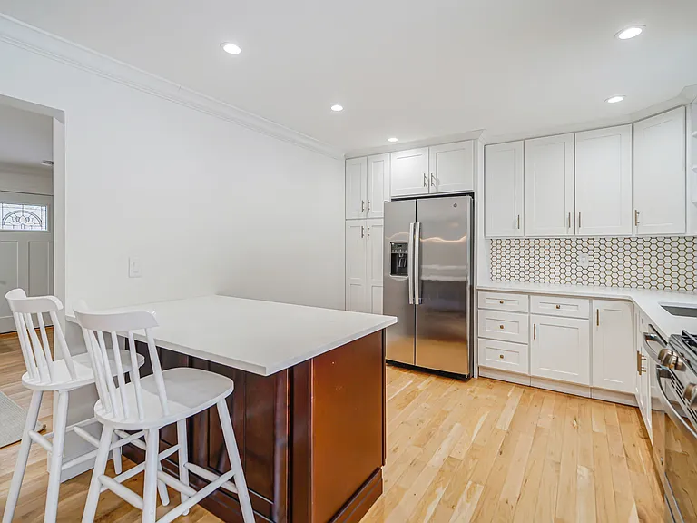 19 Pine Tree Ln — Photo 6